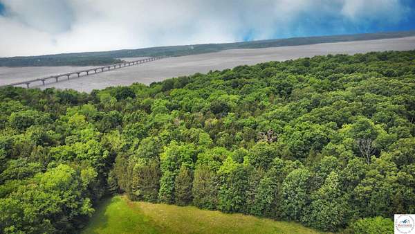 10 Acres of Recreational & Residential Land for Sale in Warsaw, Missouri