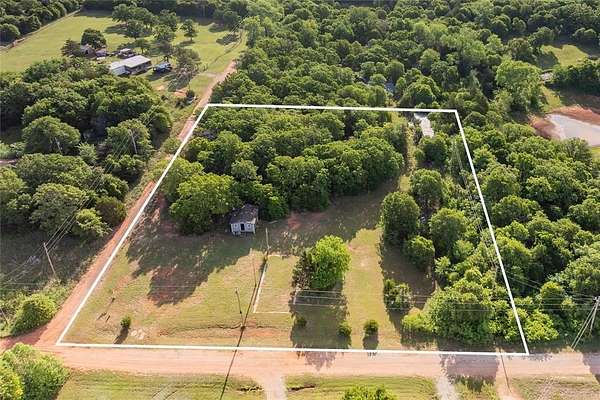 2.5 Acres of Residential Land for Sale in Luther, Oklahoma