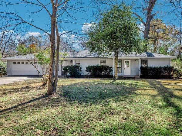 1.54 Acres of Residential Land with Home for Sale in Lufkin, Texas