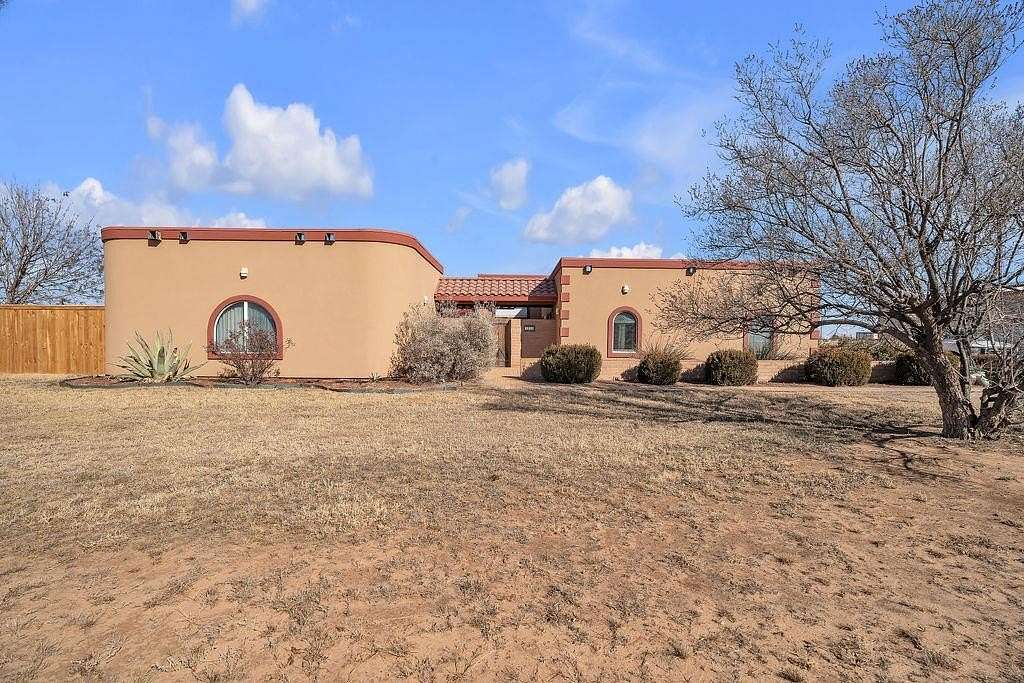 4.83 Acres of Land with Home for Sale in Big Spring, Texas