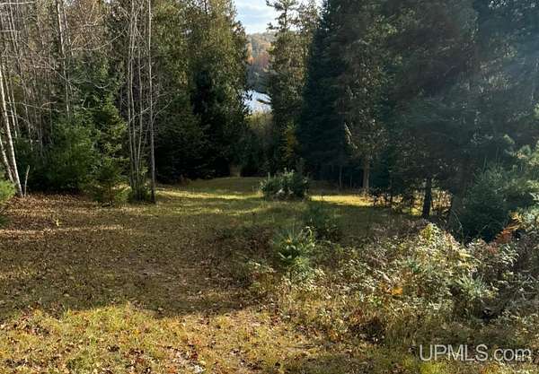 1.2 Acres of Residential Land for Sale in Iron Mountain, Michigan