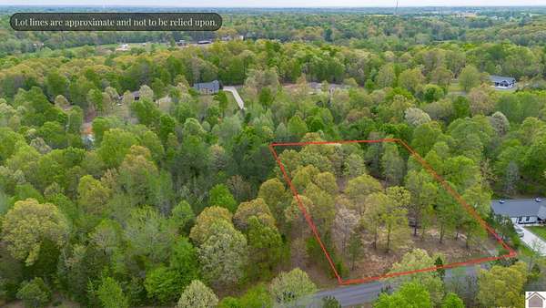 1 Acre of Residential Land for Sale in Benton, Kentucky