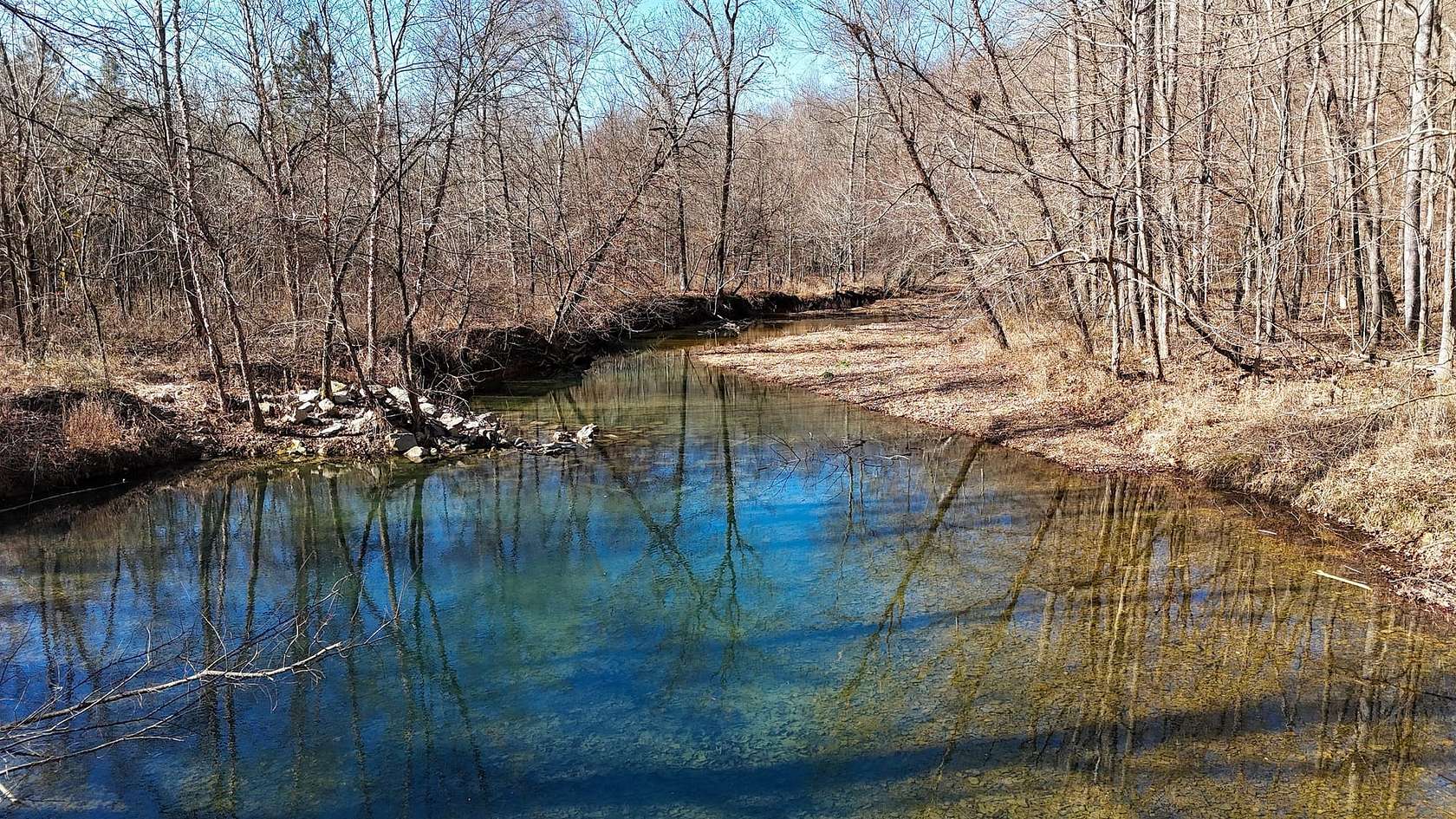 2,110 Acres of Recreational Land & Farm for Sale in Holladay, Tennessee