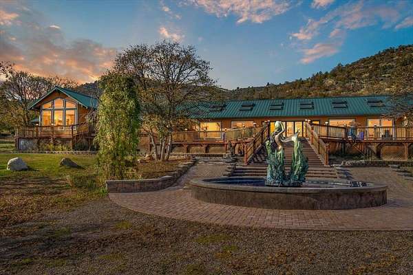 4 Acres of Residential Land with Home for Sale in Yreka, California