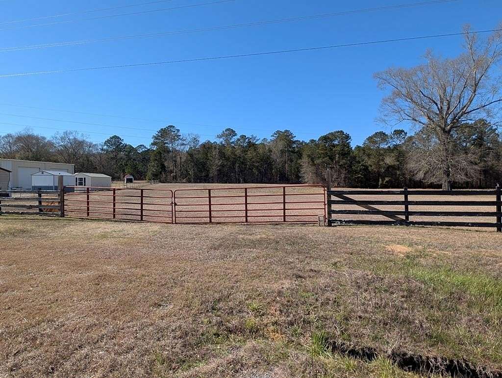 9 Acres of Residential Land for Sale in Eufaula, Alabama