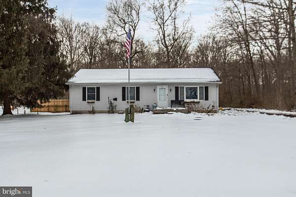 1.52 Acres of Residential Land with Home for Sale in Townsend, Delaware