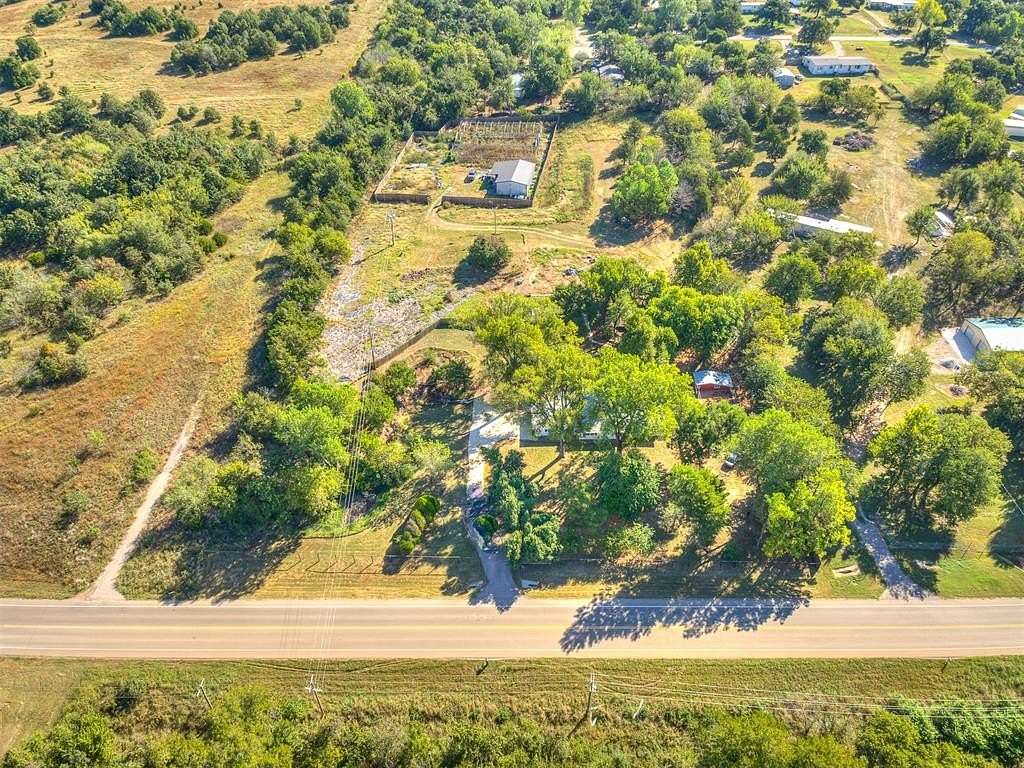 4.75 Acres of Residential Land with Home for Sale in Edmond, Oklahoma