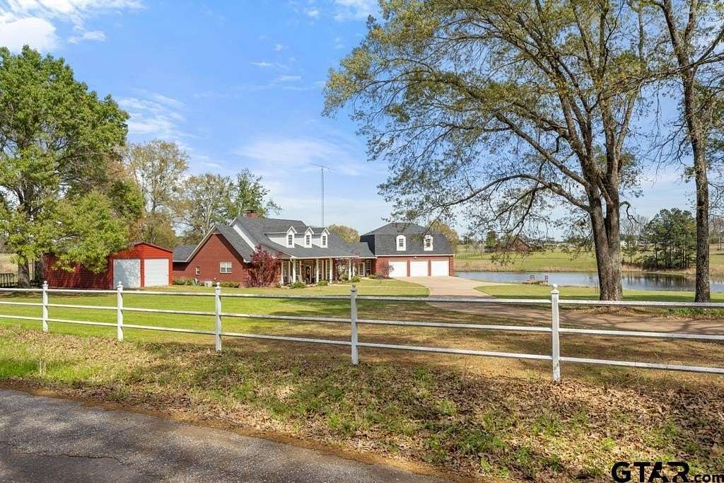 12 Acres of Recreational Land with Home for Sale in Flint, Texas