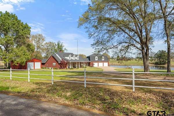 12 Acres of Recreational Land with Home for Sale in Flint, Texas