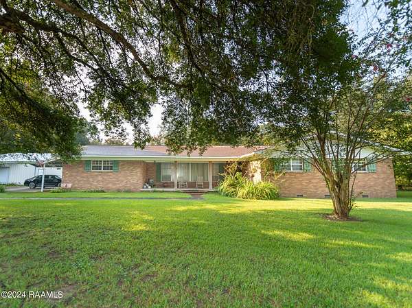 1.62 Acres of Residential Land with Home for Sale in Ville Platte, Louisiana