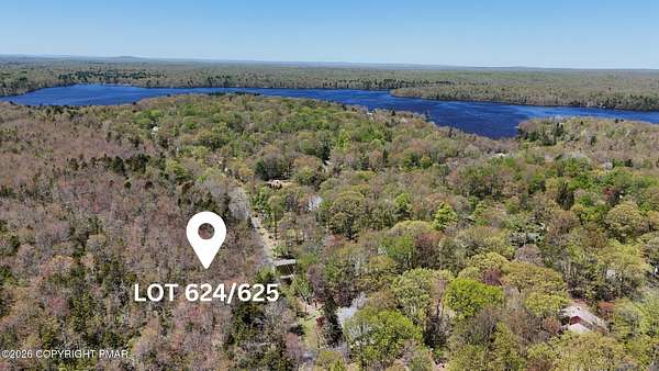 0.91 Acres of Residential Land for Sale in Pocono Summit, Pennsylvania