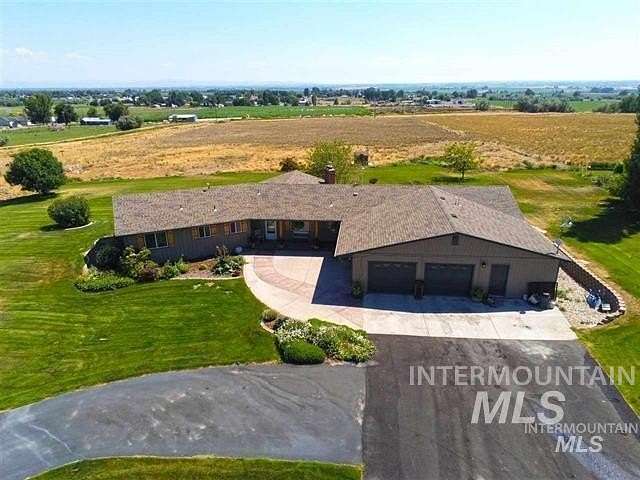 5.52 Acres of Residential Land with Home for Sale in Jerome, Idaho