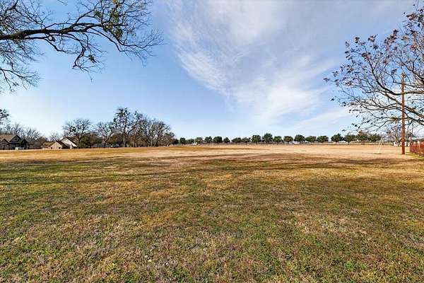 3 Acres of Residential Land for Sale in Corsicana, Texas