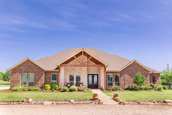 10 Acres of Land with Home for Sale in Alvord, Texas