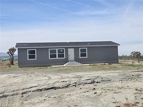 2 Acres of Land with Home for Sale in Piñon Hills, California