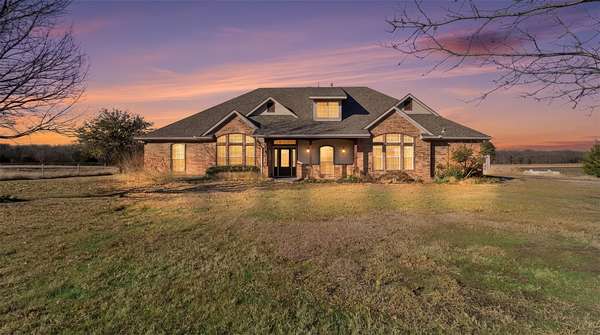 6 Acres of Land with Home for Sale in Farmersville, Texas