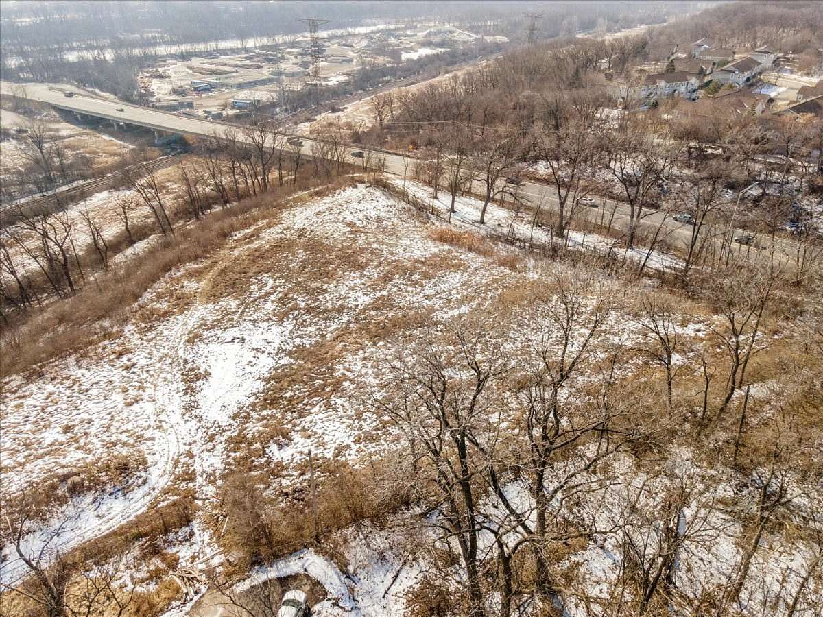 0.9 Acres of Residential Land for Sale in Burr Ridge, Illinois