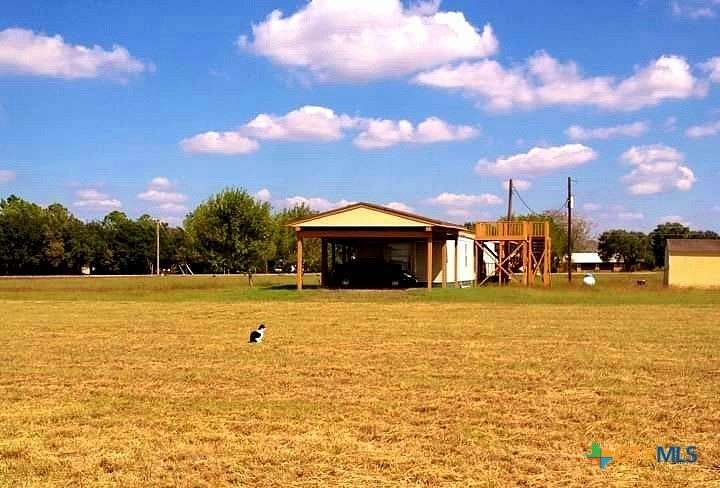 5.85 Acres of Residential Land with Home for Sale in Victoria, Texas
