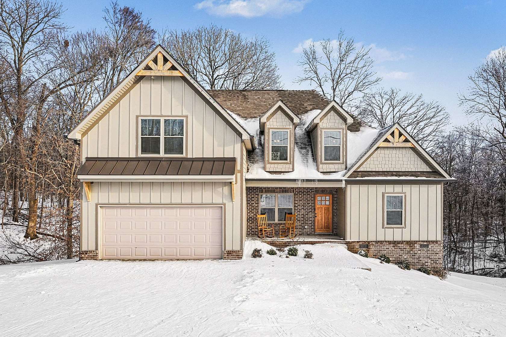 5 Acres of Residential Land with Home for Sale in Clarksville, Tennessee