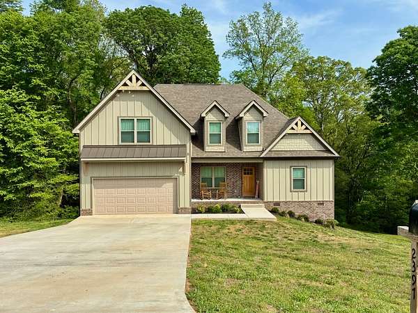 5 Acres of Land with Home for Sale in Clarksville, Tennessee