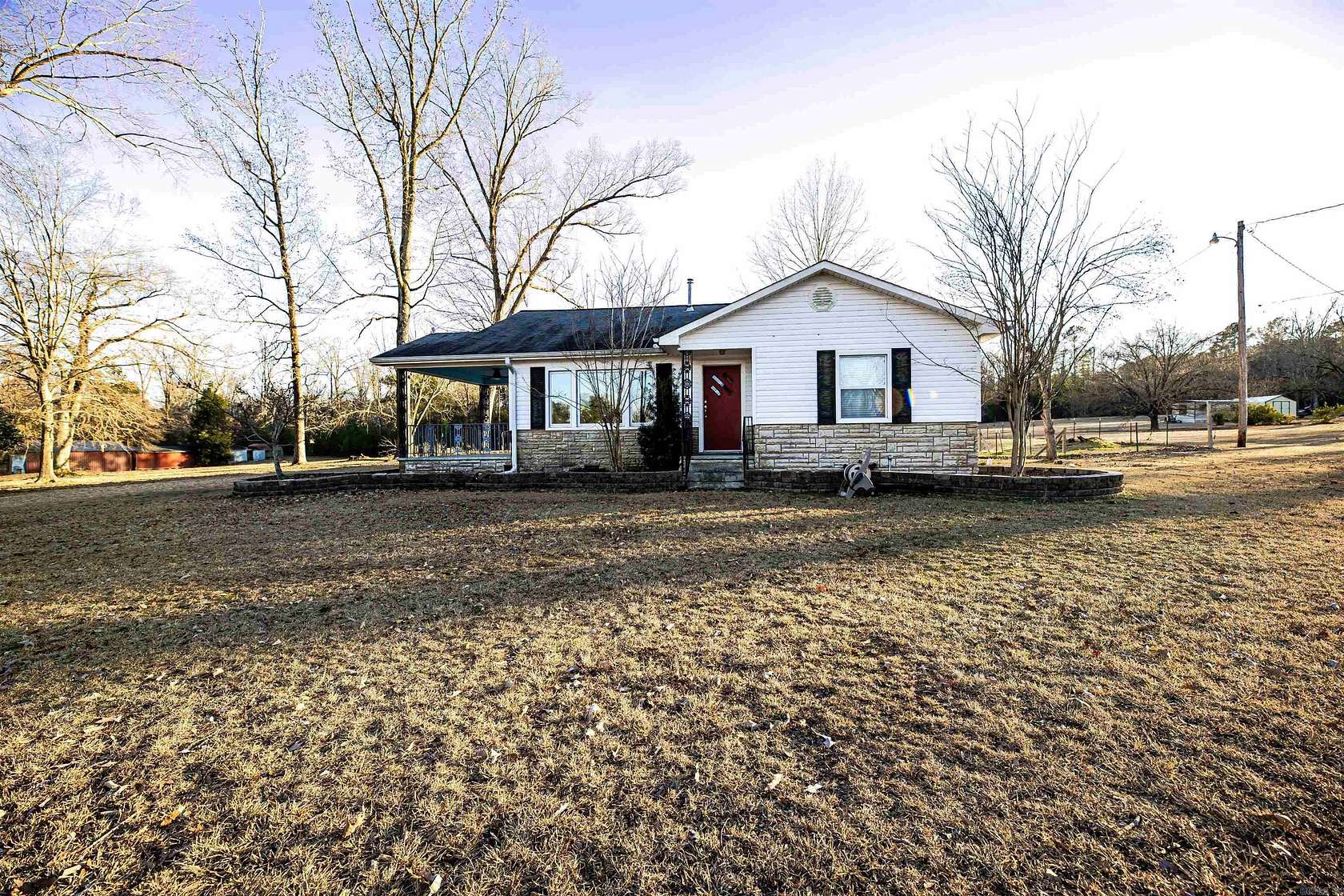 5.15 Acres of Land with Home for Sale in Camden, Arkansas