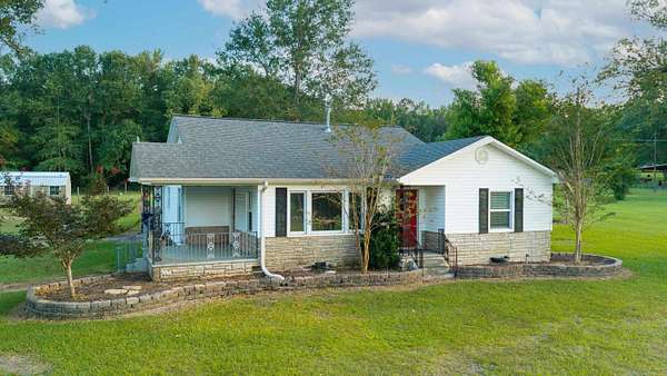 5.15 Acres of Land with Home for Sale in Camden, Arkansas