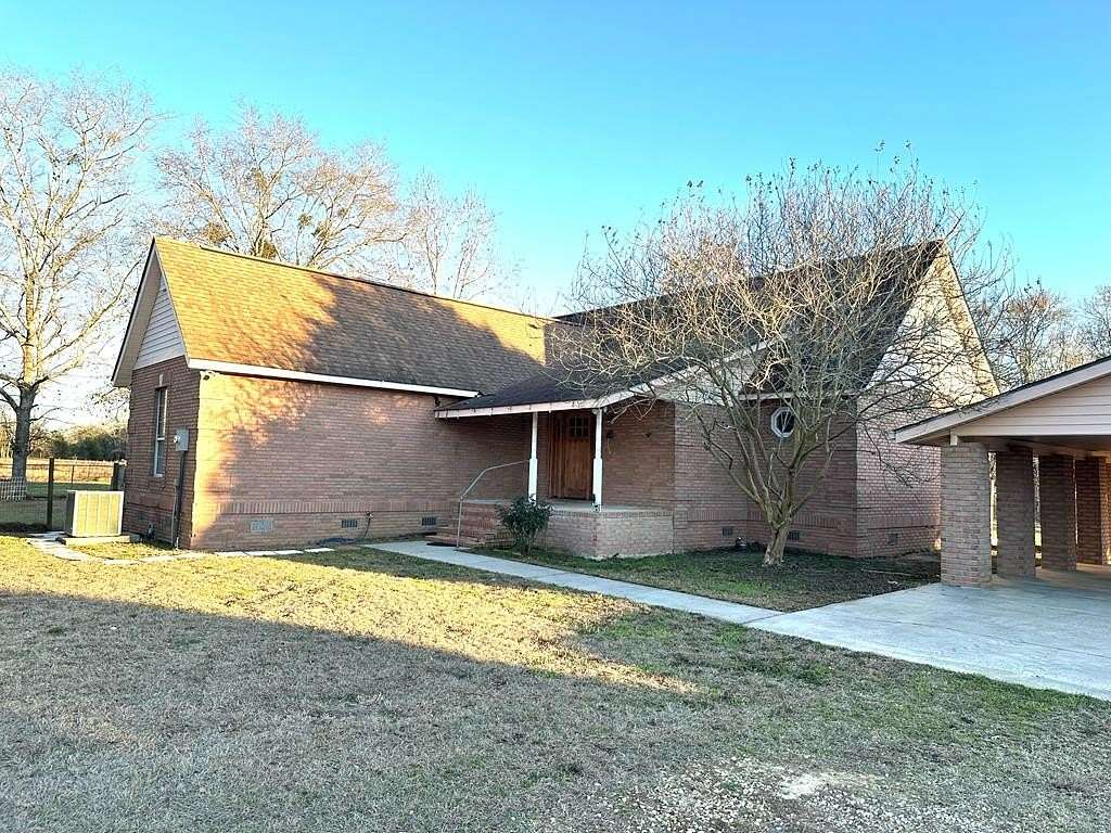 15 Acres of Land with Home for Sale in Slocomb, Alabama