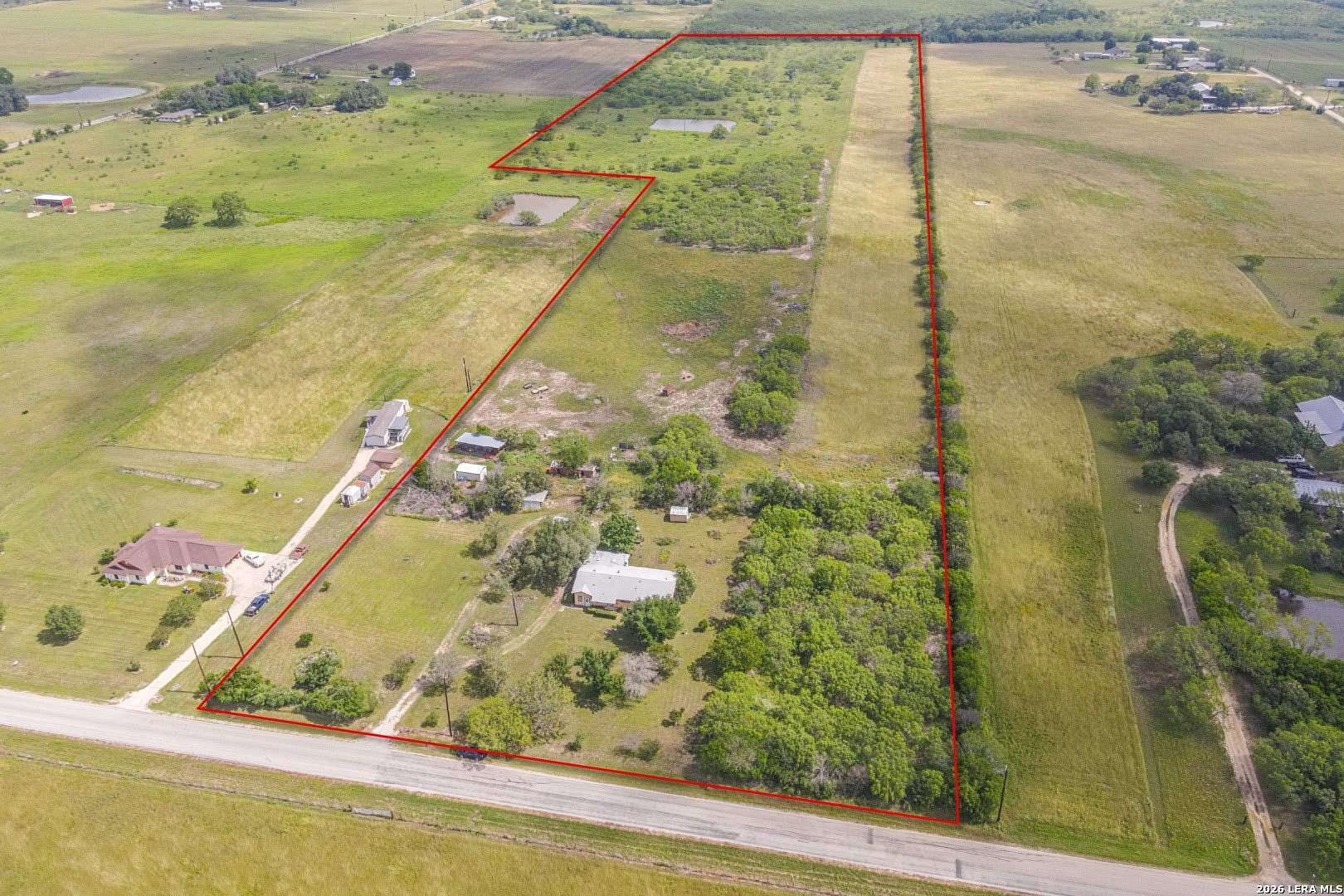 38 Acres of Land for Sale in St. Hedwig, Texas