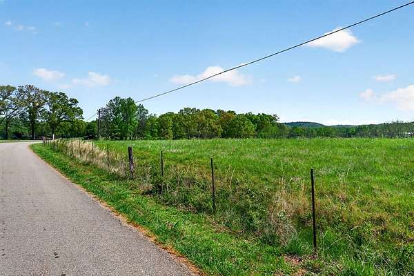5 Acres of Land for Sale in Quebeck, Tennessee
