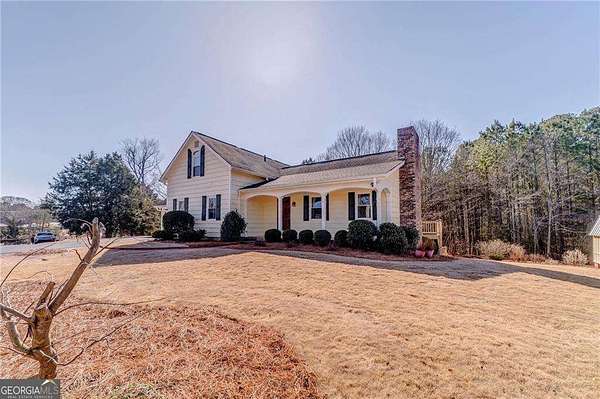 15.7 Acres of Land with Home for Sale in Calhoun, Georgia