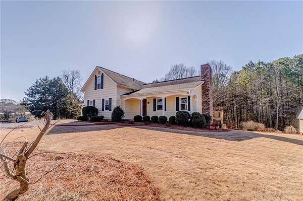 15.7 Acres of Land with Home for Sale in Calhoun, Georgia