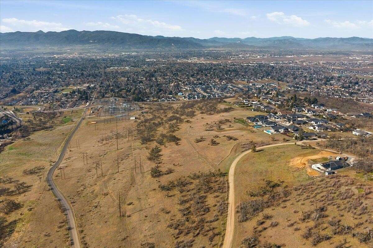 70.2 Acres of Land for Sale in Medford, Oregon
