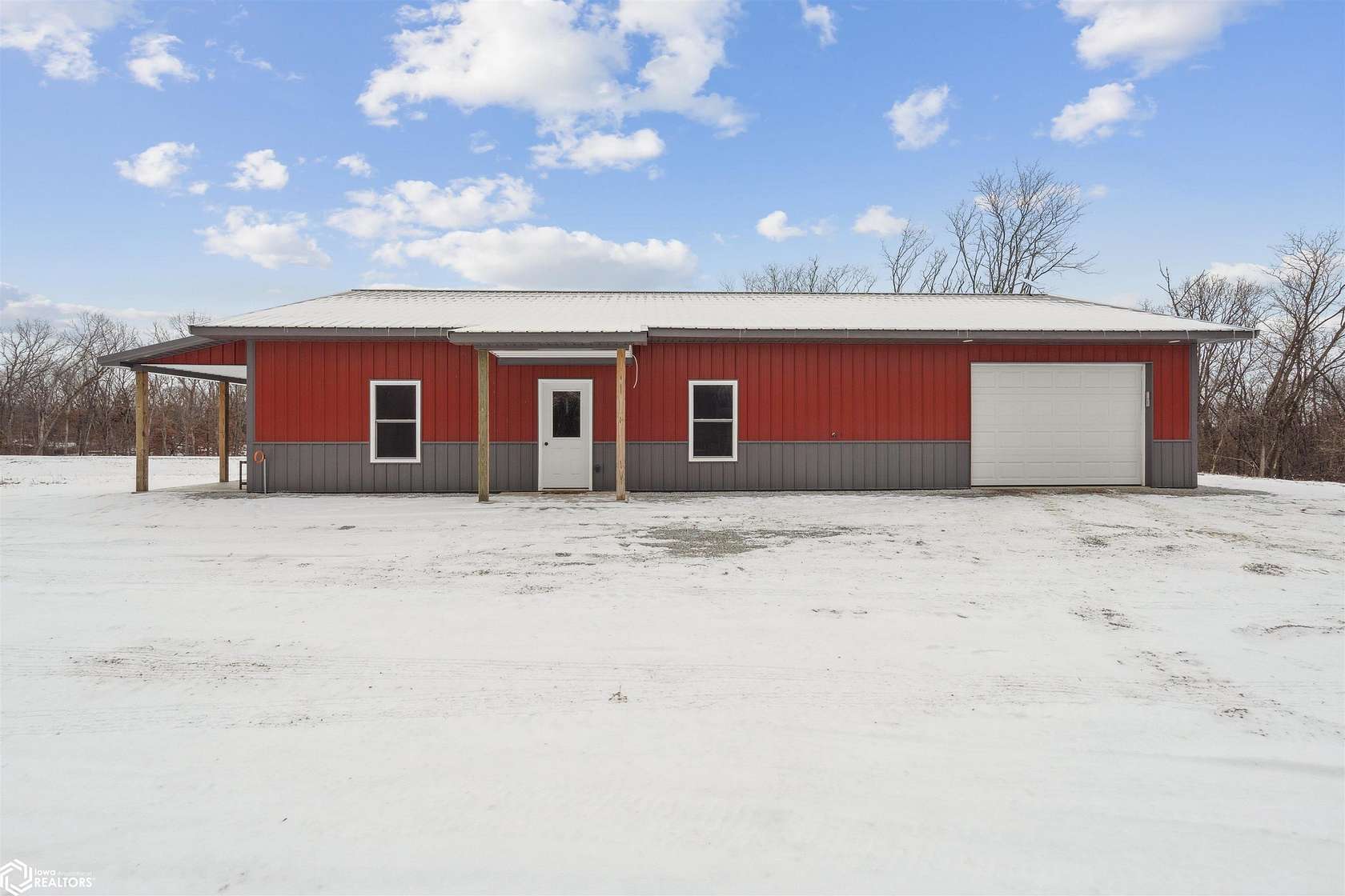 121 Acres of Land with Home for Sale in Montrose, Iowa