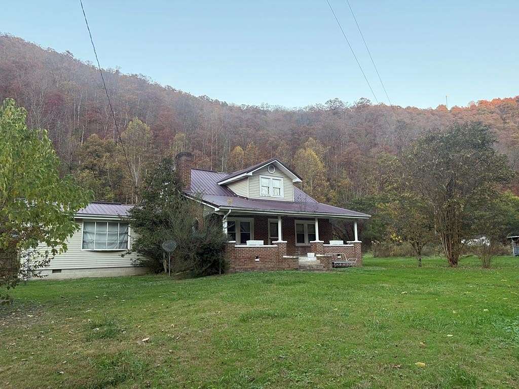 175 Acres of Recreational Land with Home for Sale in Pikeville, Kentucky