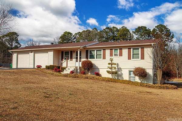 1.64 Acres of Residential Land with Home for Sale in Little Rock, Arkansas