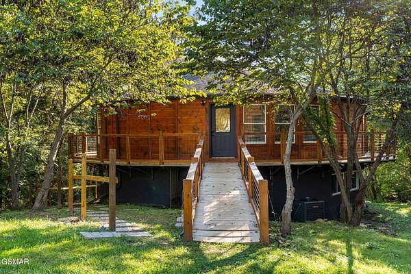 4.7 Acres of Residential Land with Home for Sale in Kodak, Tennessee