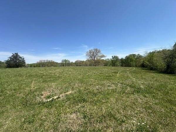 5 Acres of Land for Sale in Quebeck, Tennessee