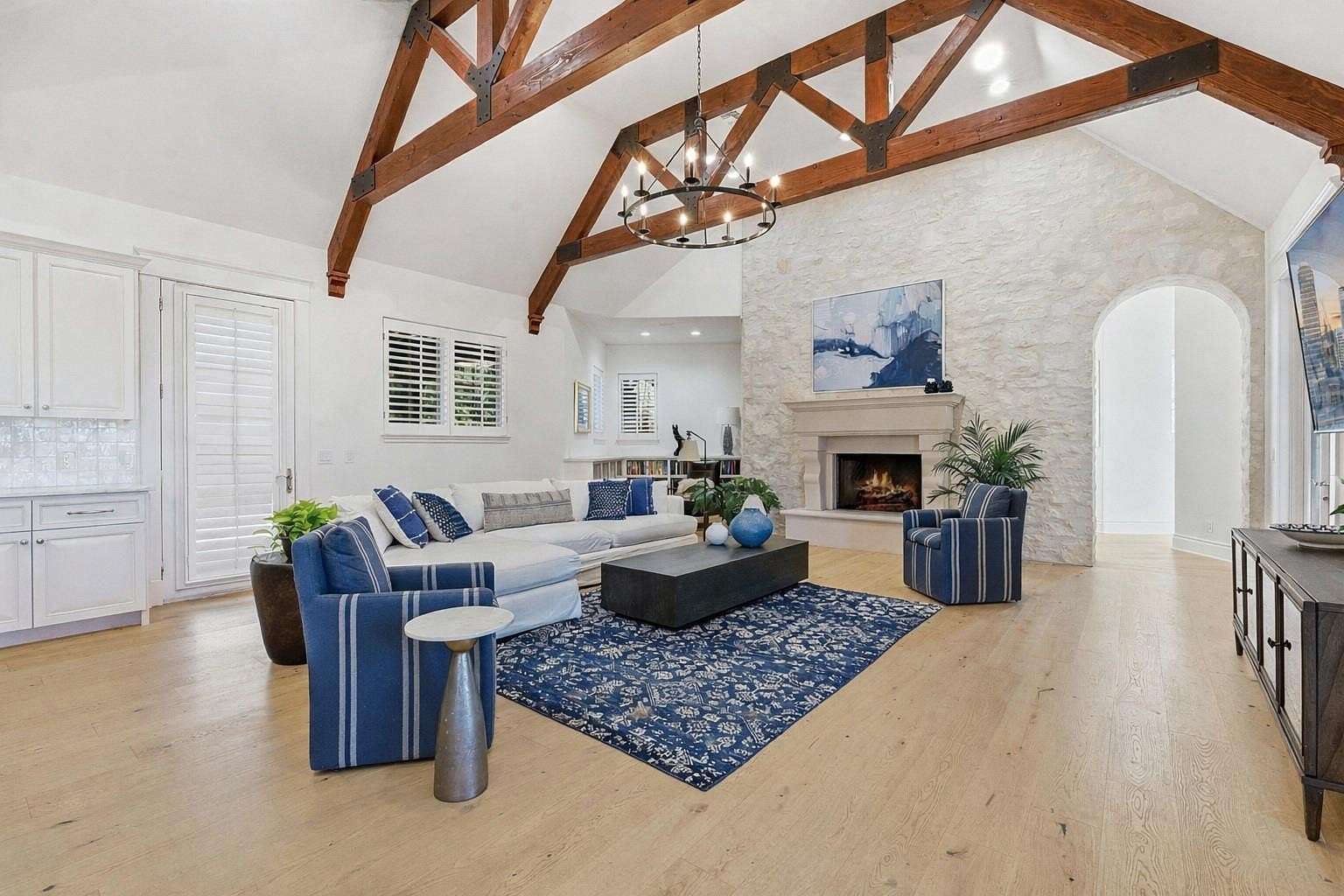 26.4 Acres of Land with Home for Sale in Austin, Texas