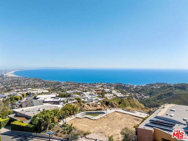 0.5 Acres of Residential Land for Sale in Pacific Palisades, California