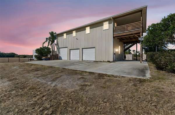 1.5 Acres of Improved Mixed-Use Land for Sale in Plant City, Florida