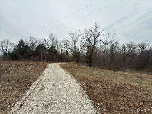 6 Acres of Residential Land for Sale in Lebanon, Missouri