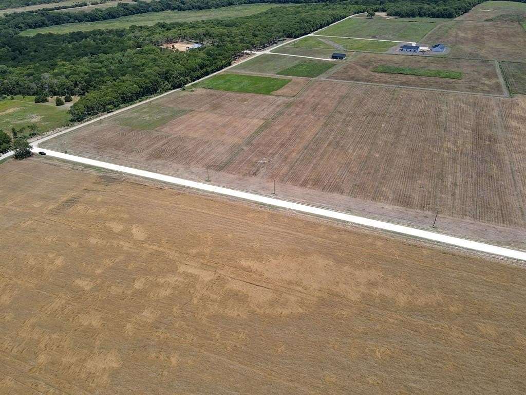 2.79 Acres of Residential Land for Sale in Grandview, Texas