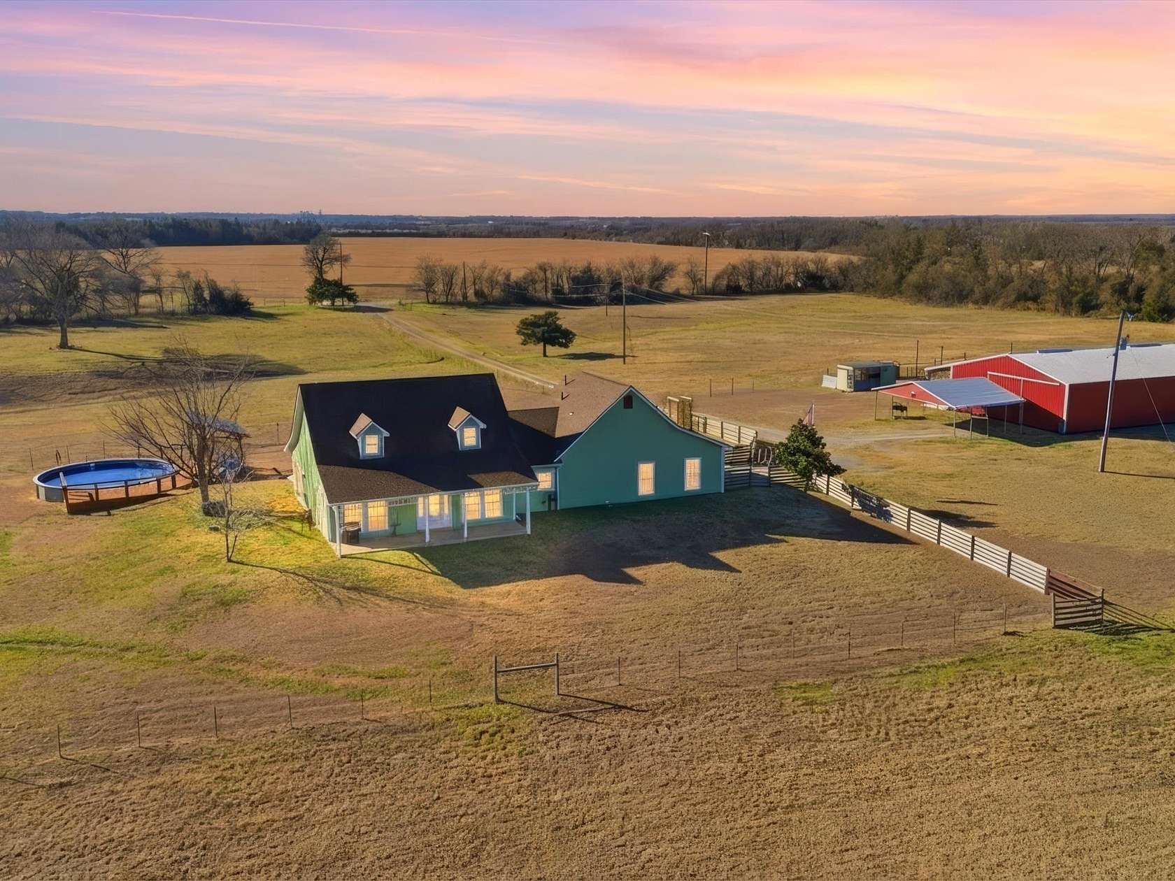 20 Acres of Improved Land for Sale in Windom, Texas