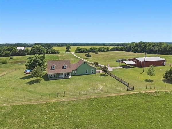 20 Acres of Improved Land for Sale in Windom, Texas