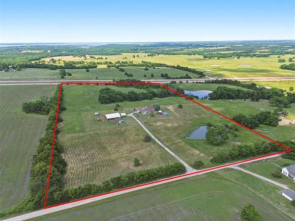 20 Acres of Improved Land for Sale in Windom, Texas