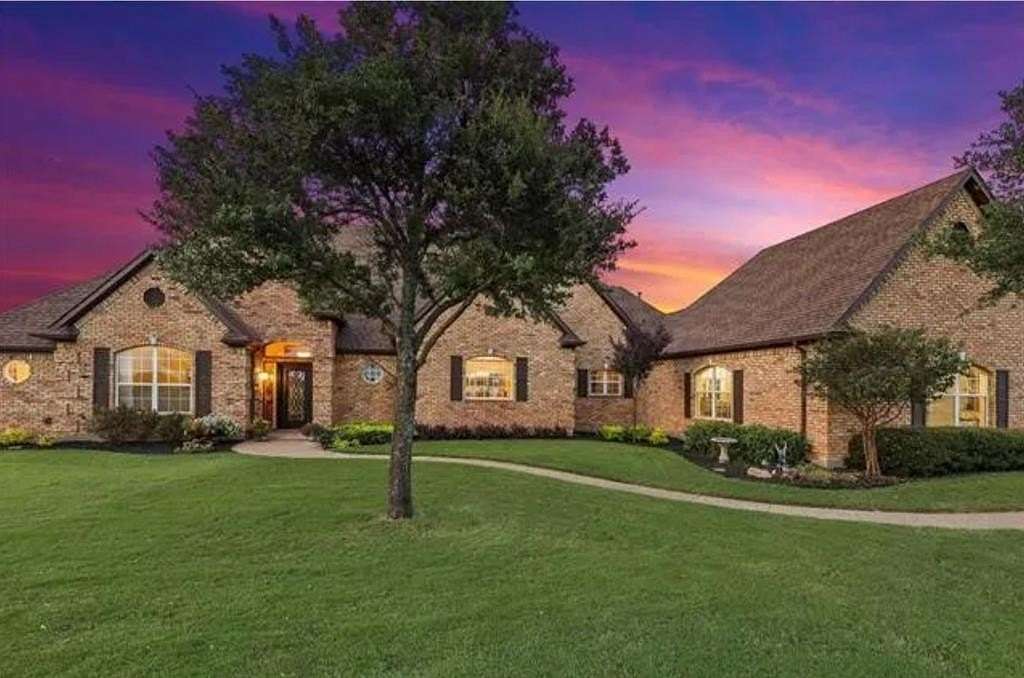 2.86 Acres of Land with Home for Sale in Pilot Point, Texas