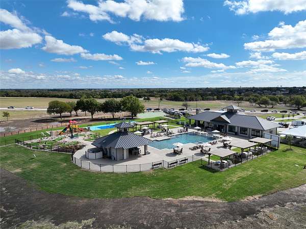 1 Acre of Residential Land for Sale in Oak Leaf, Texas