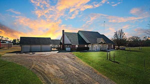 16.5 Acres of Land with Home for Sale in Bonham, Texas