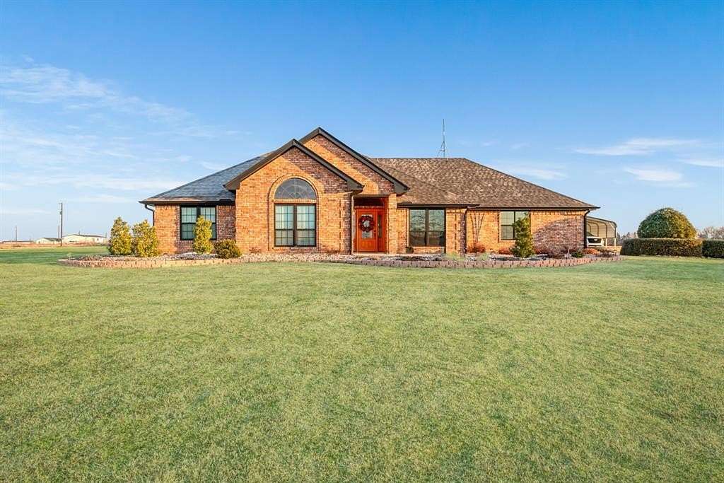 4.16 Acres of Residential Land with Home for Sale in Sumner, Texas