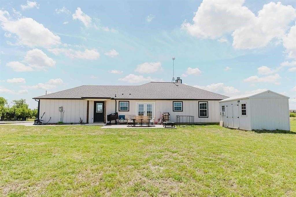 7 Acres of Land with Home for Sale in Decatur, Texas
